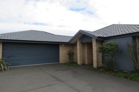 Photo of property in 6 Sheraton Place, Redwood, Christchurch, 8051