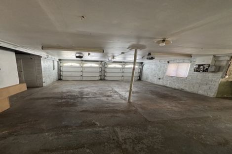 Photo of property in 314 East Coast Road, Forrest Hill, Auckland, 0620