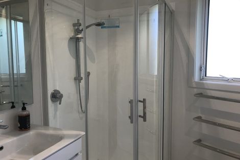 Photo of property in 27 Peter Terrace, Castor Bay, Auckland, 0620