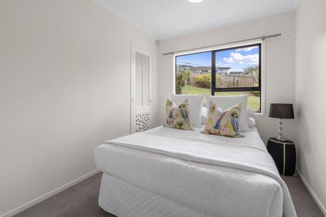 Photo of property in 129 Stapleford Crescent, Browns Bay, Auckland, 0630