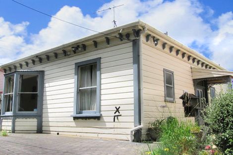 Photo of property in 4 Mortimer Terrace, Aro Valley, Wellington, 6021