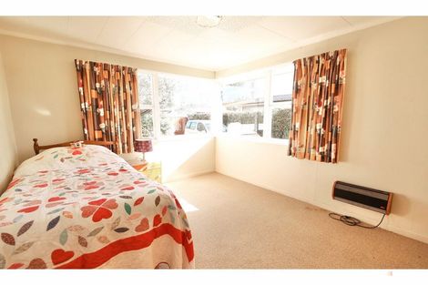 Photo of property in 69 Main North Road, Geraldine, 7930