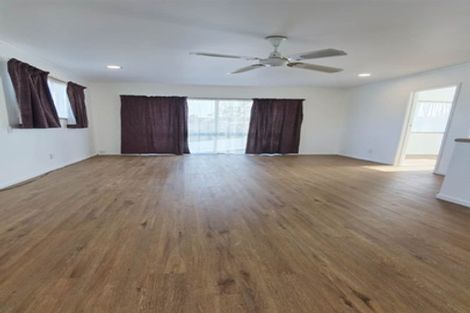 Photo of property in 9 Studfall Street, Pakuranga Heights, Auckland, 2010