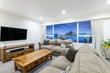 Photo of property in 118 Kahu Road, Paremata, Porirua, 5024