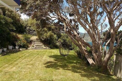 Photo of property in 5 Bowes Crescent, Strathmore Park, Wellington, 6022