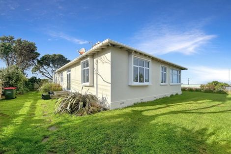 Photo of property in 1 Ashton Terrace, Castlecliff, Whanganui, 4501