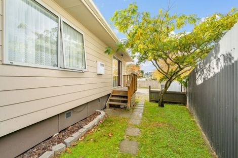 Photo of property in 32a Aniseed Grove, Timberlea, Upper Hutt, 5018