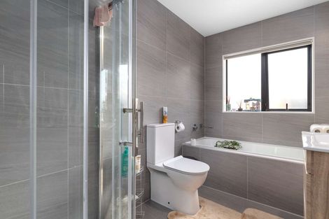 Photo of property in 6 Grandifolia Road, Takanini, 2110