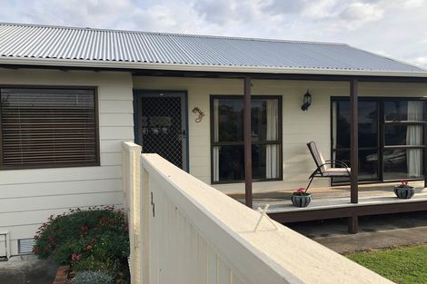 Photo of property in 34 Seaforth Avenue, Milson, Palmerston North, 4414