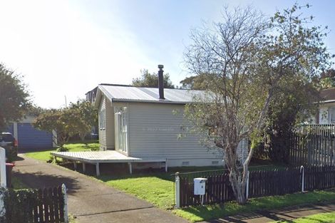 Photo of property in 6 Cranberry Place, Bucklands Beach, Auckland, 2012