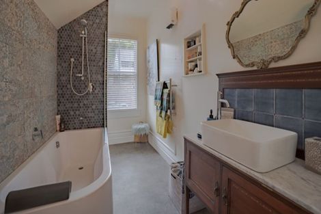 Photo of property in 40 Dublin Street, Lyttelton, 8082