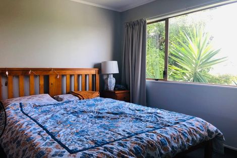 Photo of property in 2/68 Cockayne Crescent, Sunnynook, Auckland, 0620