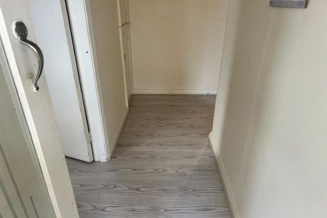 Photo of property in 118 View Road, Sunnyvale, Auckland, 0612