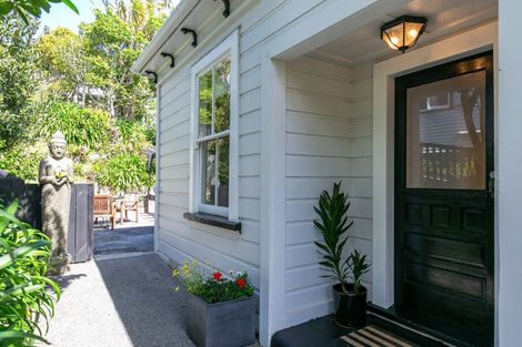 Photo of property in 18 Ottawa Road, Ngaio, Wellington, 6035