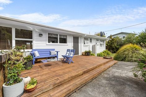 Photo of property in 15 Helleur Road, Massey, Auckland, 0614