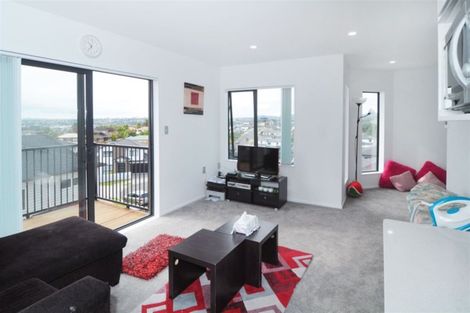 Photo of property in 14 San Casello Rise, Henderson, Auckland, 0612
