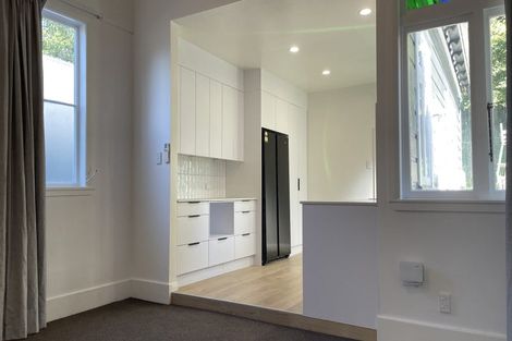 Photo of property in 361 The Terrace, Te Aro, Wellington, 6011