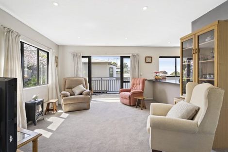 Photo of property in 278c Glamorgan Drive, Northcross, Auckland, 0630