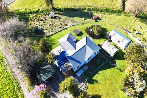 Photo of property in 43 Victoria Road, Westport, 7892