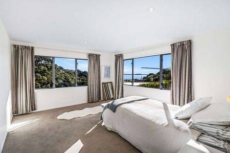 Photo of property in 10 Cadiz Lane, Mount Pleasant, Christchurch, 8081