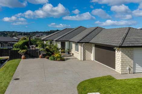 Photo of property in 3 Turpin Road, Riverhead, 0820