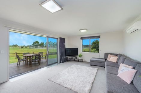 Photo of property in 7 Chadwick Place, Rototuna North, Hamilton, 3210