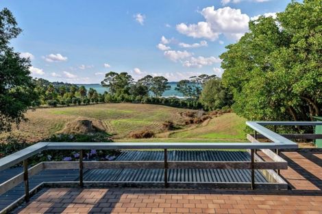 Photo of property in 239 Broomfields Road, Whitford, Howick, 2571