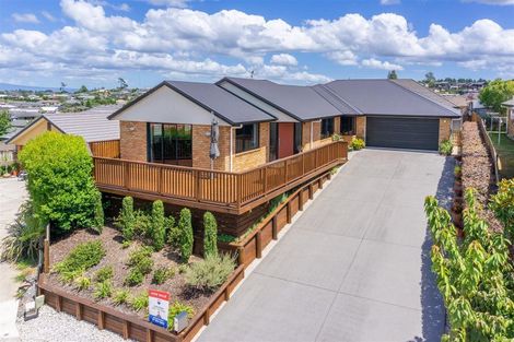 Photo of property in 13 Hadrians Way, Nawton, Hamilton, 3200