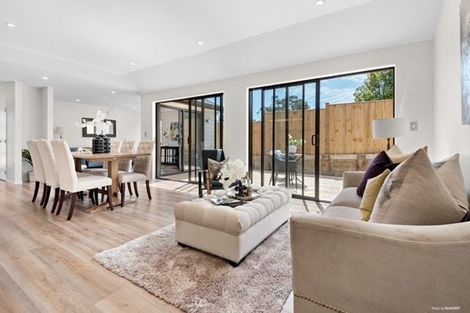 Photo of property in 23 Reserva Crescent, Kumeu, 0810