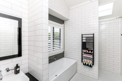 Photo of property in 20 Chilman Street, Strandon, New Plymouth, 4312