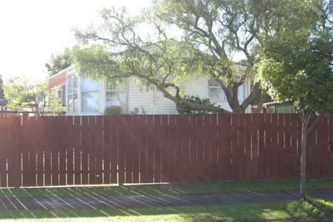 Photo of property in 72 Cascades Road, Pakuranga Heights, Auckland, 2010