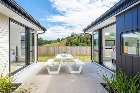 Photo of property in 38 Puhirake Crescent, Pyes Pa, Tauranga, 3112