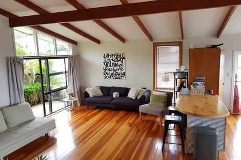 Photo of property in 251 Glengarry Road, Glen Eden, Auckland, 0602