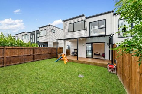 Photo of property in 9 Paina Crescent, Massey, Auckland, 0614