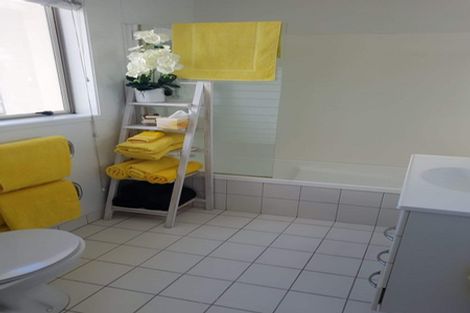 Photo of property in Henry Walton Flats, 5/2 Upper Queen Street, Auckland Central, Auckland, 1010