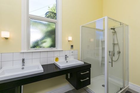 Photo of property in 31 Rawhiti Terrace, Kelburn, Wellington, 6012