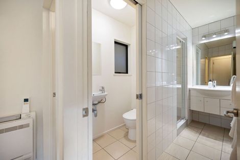 Photo of property in Arno Apartment, 9/8 Mckerrow Place, Sunshine Bay, Queenstown, 9300