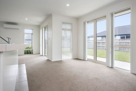 Photo of property in 31 Plescher Crescent, Leamington, Cambridge, 3432