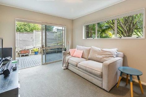 Photo of property in 7 Redfern Lane, Glenfield, Auckland, 0629