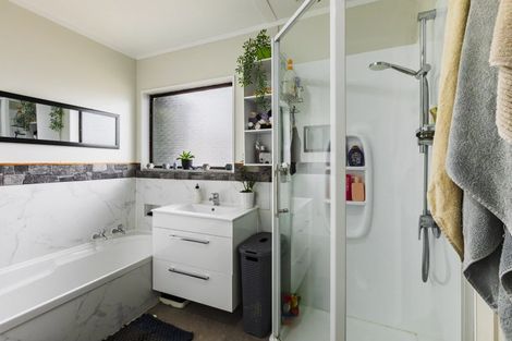 Photo of property in 29 Charles Street, Takapau, 4203