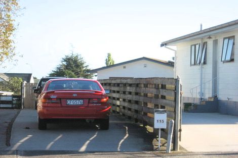 Photo of property in 115 Sykes Road, Weymouth, Auckland, 2103