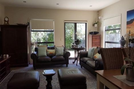 Photo of property in 4/40 Scarlet Oak Drive, Schnapper Rock, Auckland, 0632