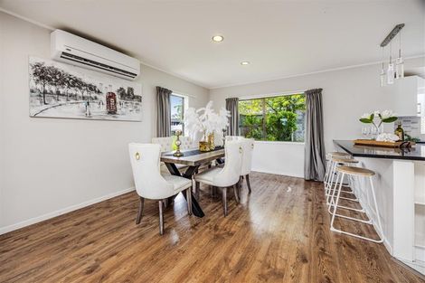 Photo of property in 6 Majesty Place, Half Moon Bay, Auckland, 2012