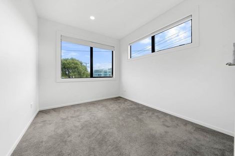 Photo of property in 1/2 Dolphin Street, Pakuranga, Auckland, 2010