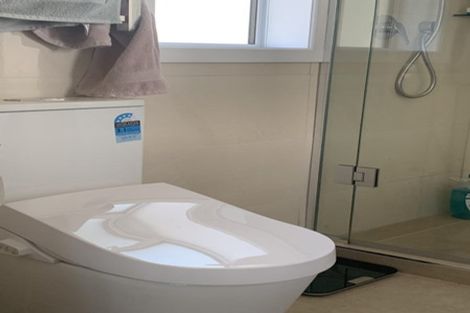 Photo of property in 2 Zion Road, Birkenhead, Auckland, 0626