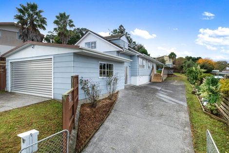 Photo of property in 48 Donovan Avenue, Massey, Auckland, 0614
