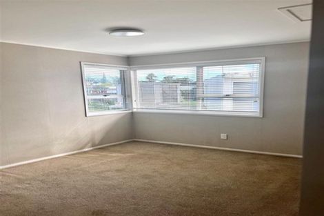 Photo of property in 13 Harmel Road, Glendene, Auckland, 0602