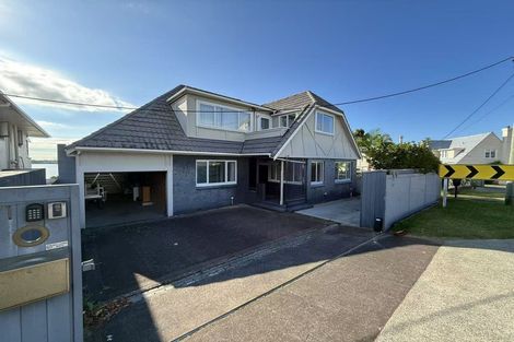 Photo of property in 71 Sylvan Avenue, Northcote, Auckland, 0627