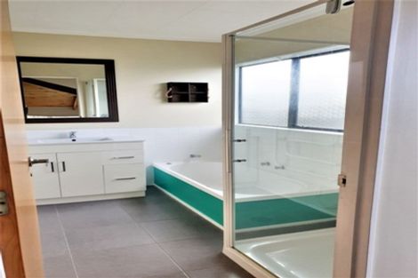 Photo of property in 195 Fairway Drive, Te Kamo, Kamo, 0112