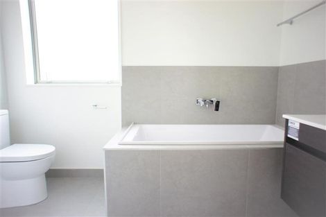 Photo of property in 3 Silvereye Road, Hobsonville, Auckland, 0616